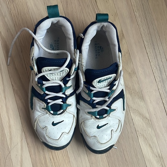 VINTAGE NIKE AIRS - Picture 4 of 5